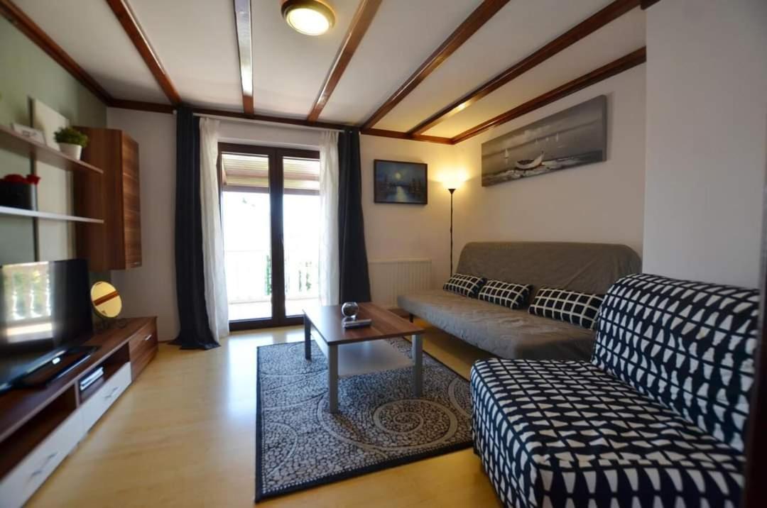 Tony Apartments 로비니 외부 사진