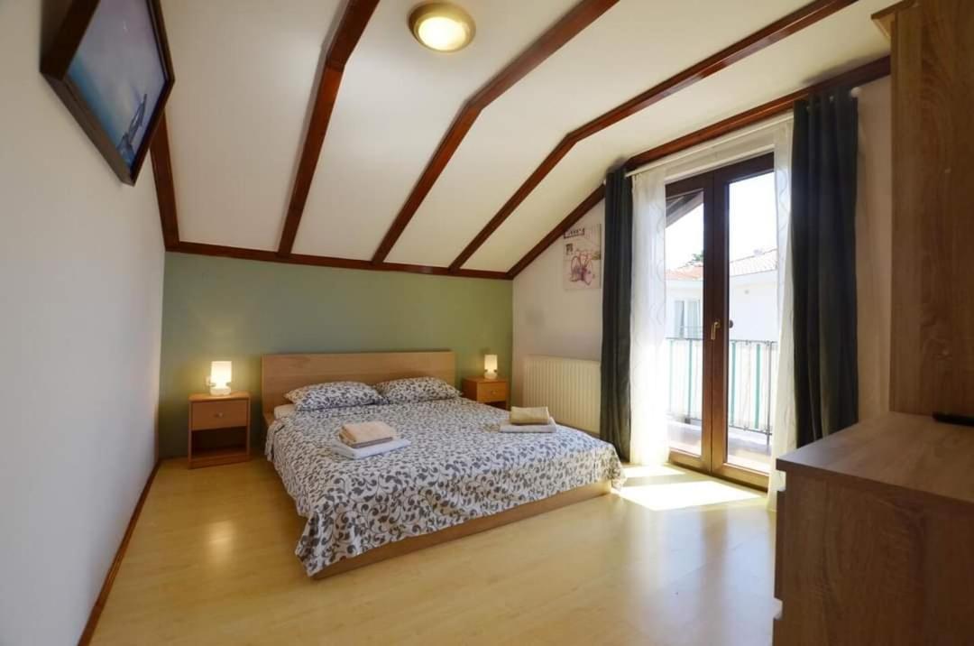Tony Apartments 로비니 외부 사진