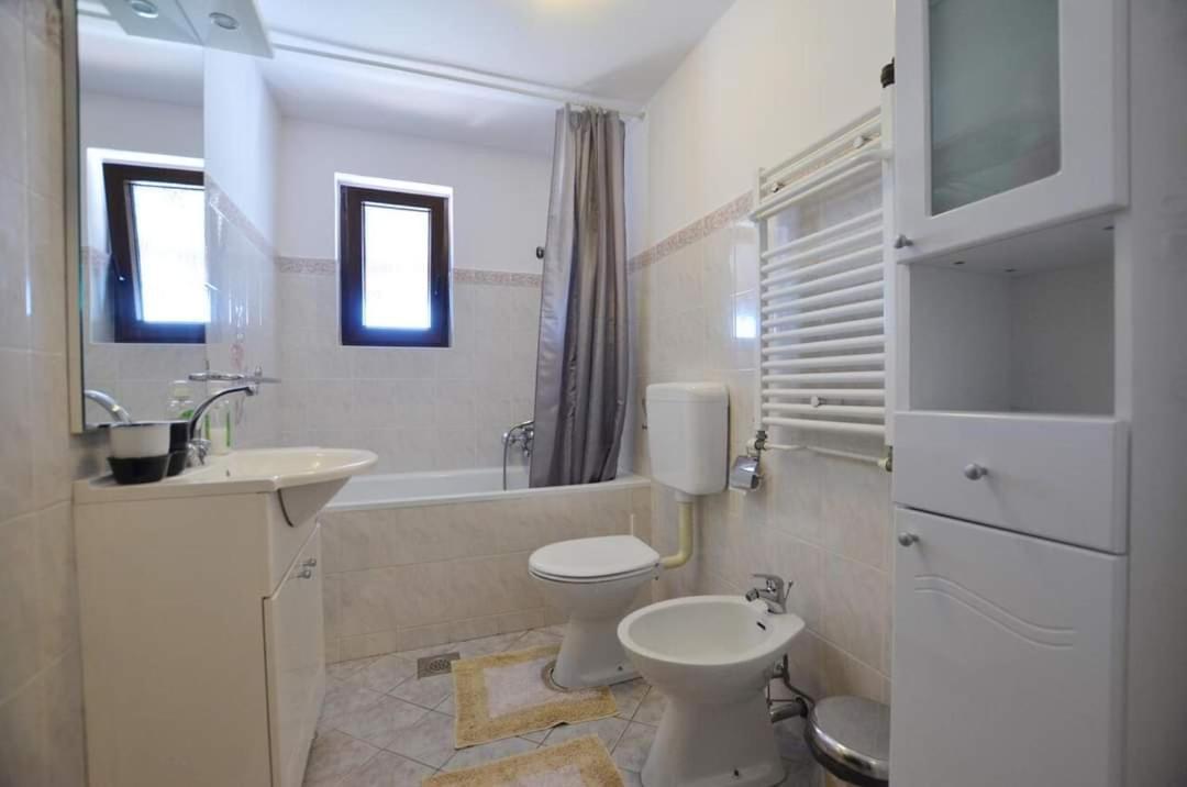 Tony Apartments 로비니 외부 사진