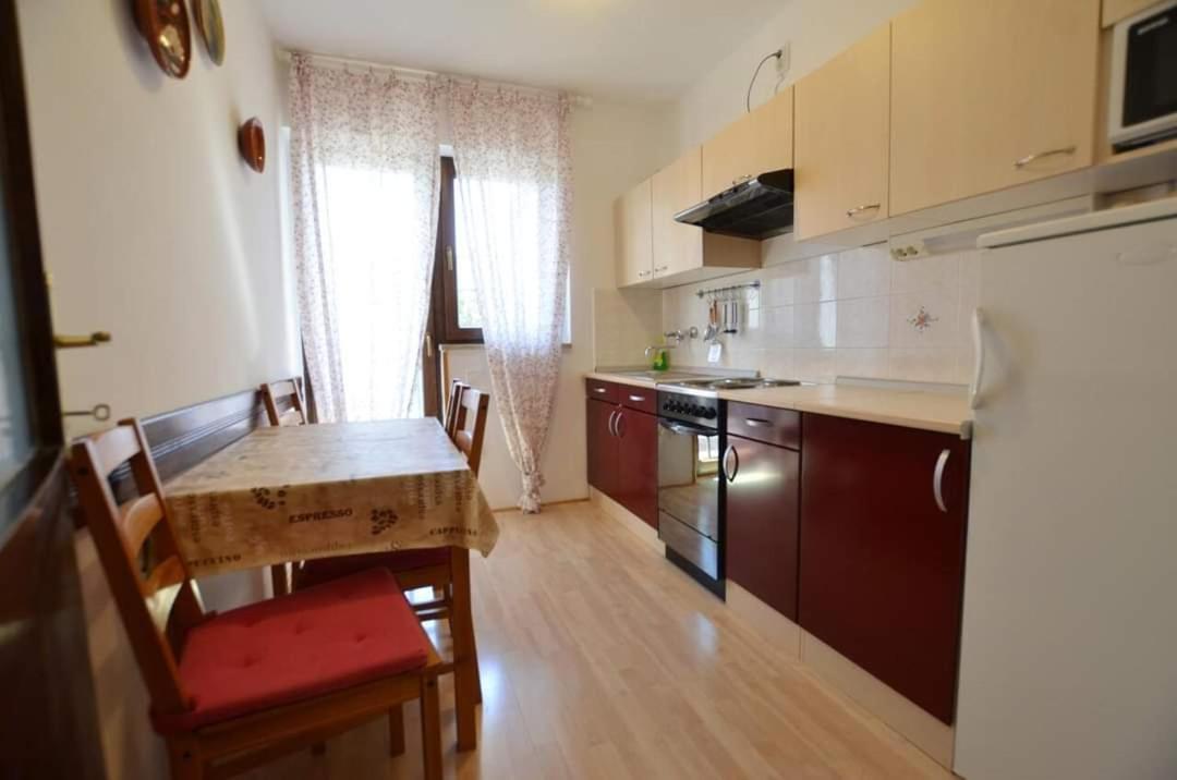 Tony Apartments 로비니 객실 사진
