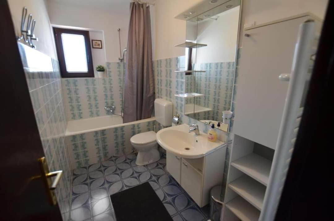 Tony Apartments 로비니 객실 사진